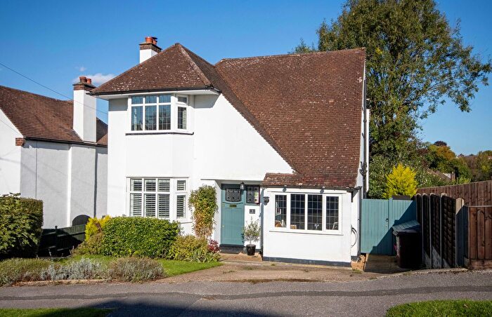 3 Bedroom Detached House For Sale In Beechwood Avenue, Chorleywood, WD3