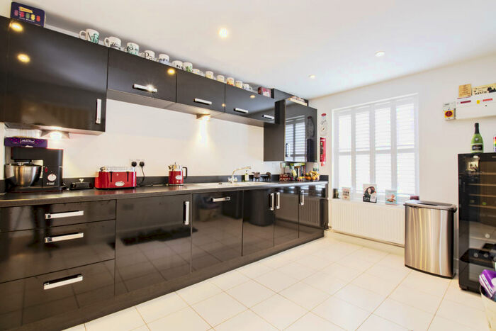 3 Bedroom Terraced House To Rent In Jubilee Drive, GU52