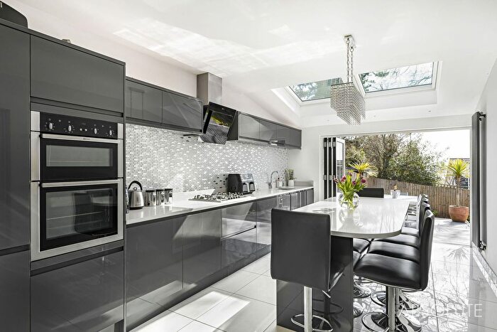 4 Bedroom Detached House For Sale In Haldon Road, Torquay, TQ1