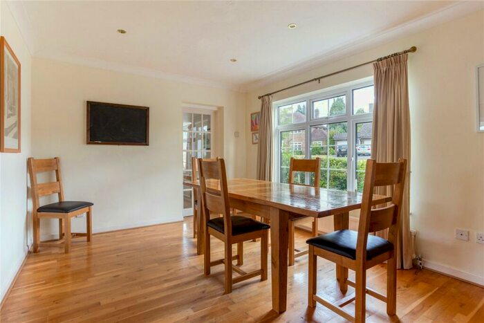 5 Bedroom Detached House For Sale In Shepherds Way, Liphook, GU30