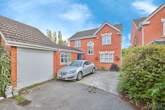 3 Bedroom Detached House For Sale In Alexander Close, Fradley, Staffordshire, WS13