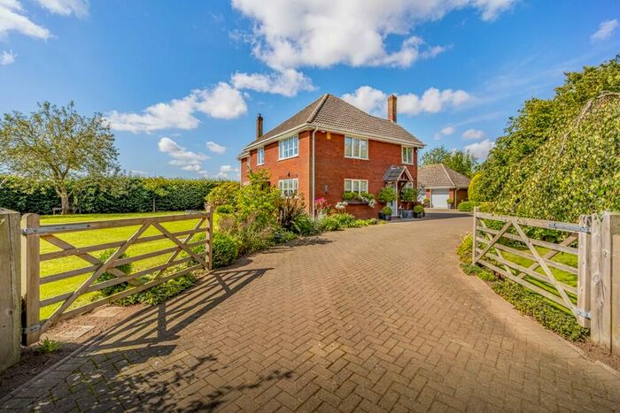 4 Bedroom Detached House For Sale In Mill Lane, Friskney, Boston, Lincs, PE22
