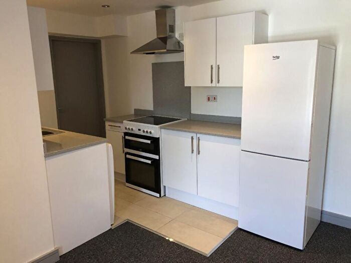 2 Bedroom House To Rent In Hobson Road, Selly Park, Birmingham, West Midlands, B29