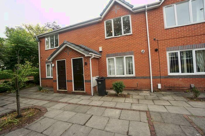 1 Bedroom Apartment To Rent In New Hall Lane, Heaton, BL1