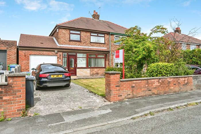 3 Bedroom Semi-Detached House For Sale In West Drive, Great Sankey, Warrington, Cheshire, WA5