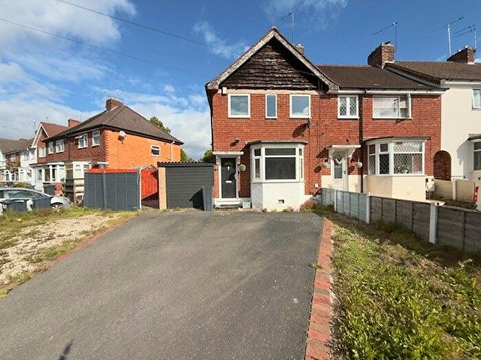 3 Bedroom End Terrace House To Rent In Gracemere Crescent, Birmingham, B28