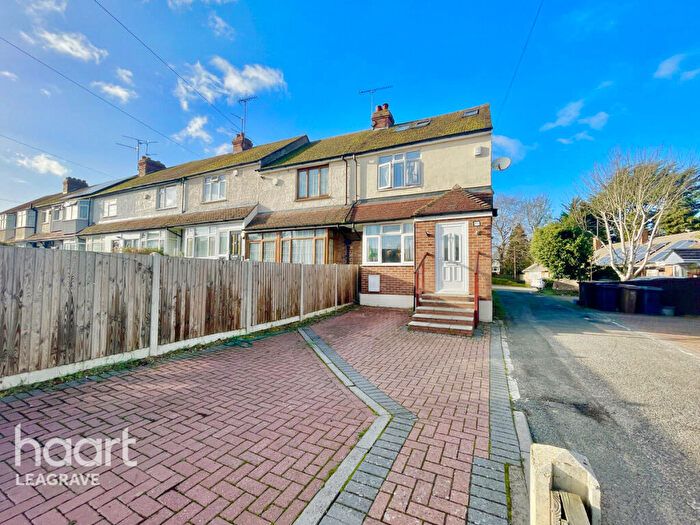 4 Bedroom End Of Terrace House For Sale In Filmer Road, Luton, LU4