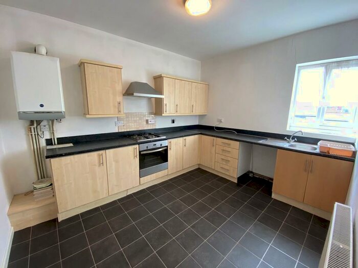 2 Bedroom Flat To Rent In Waunrhydd Road Tonyrefail - Porth, CF39