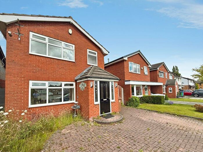 4 Bedroom Detached House For Sale In Honiton Close, Heywood, Greater Manchester, OL10