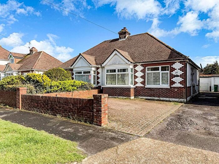 2 Bedroom Semi-Detached Bungalow For Sale In The Kingsway, Portchester, PO16