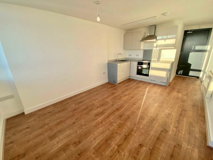 1 Bedroom Apartment To Rent In Belem Tower, L17