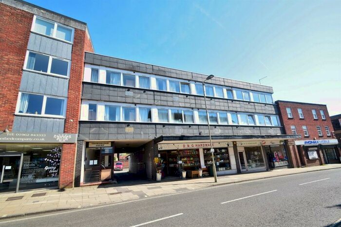 2 Bedroom Flat To Rent In Winchester City Centre, SO23