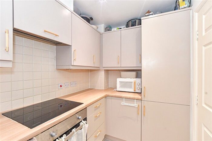 2 Bedroom Flat For Sale In Bluebell Road, Kingsnorth, Ashford, Kent, TN23