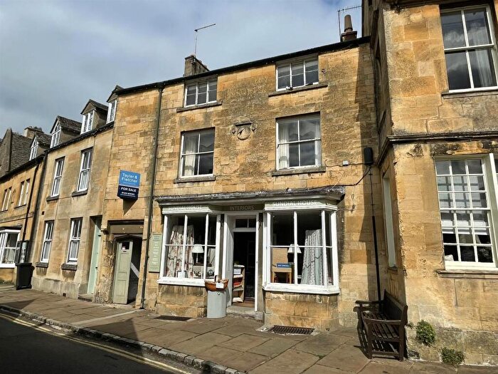 3 Bedroom Town House For Sale In Sundial House, High Street, Chipping Campden, GL55