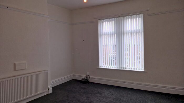 3 Bedroom Flat To Rent In Stowell Terrace, Heworth, Gateshead, NE10