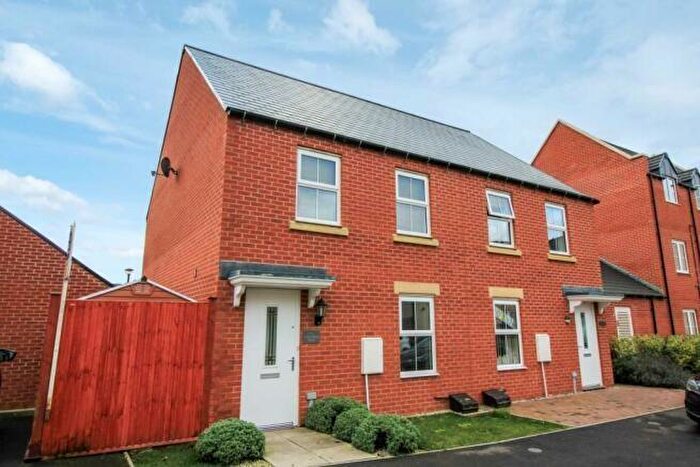 3 Bedroom Semi-Detached House To Rent In Bodicote, Banbury, OX15