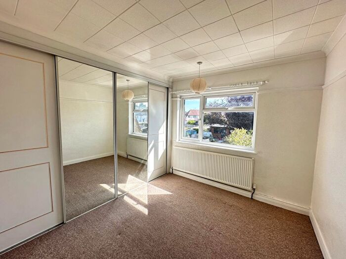 4 Bedroom Semi-Detached House To Rent In West Drayton, UB7