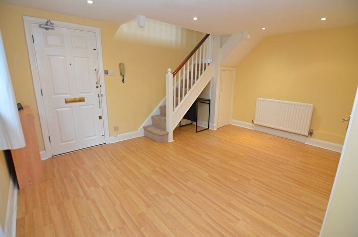 1 Bedroom Flat To Rent In Rowanwood Avenue, The Hollies, DA15
