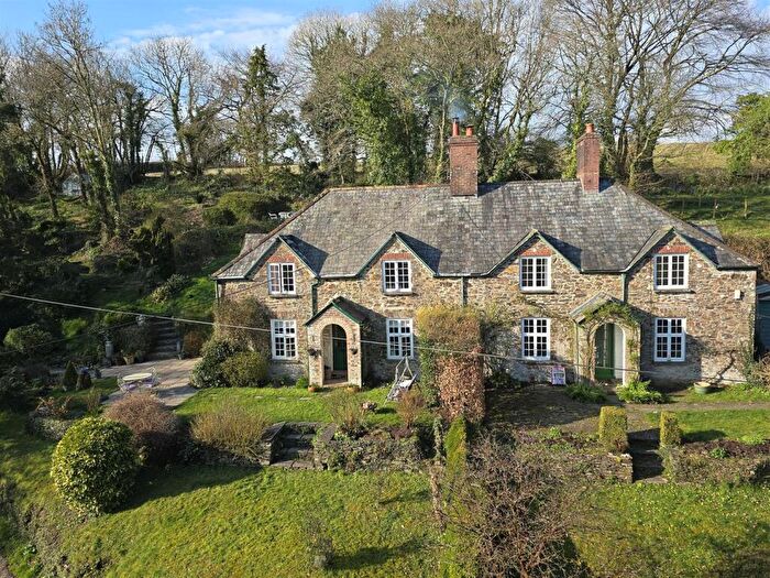 4 Bedroom Semi Detached House For Sale In Kelly, Lifton, PL16