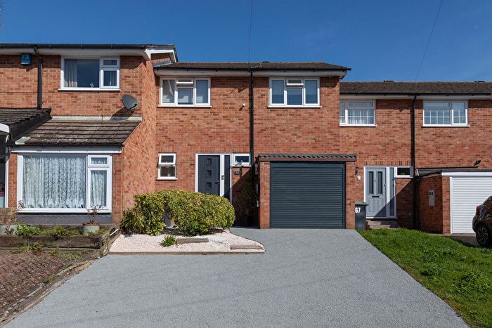 3 Bedroom Terraced House For Sale In Hillcroft, Loughton, IG10