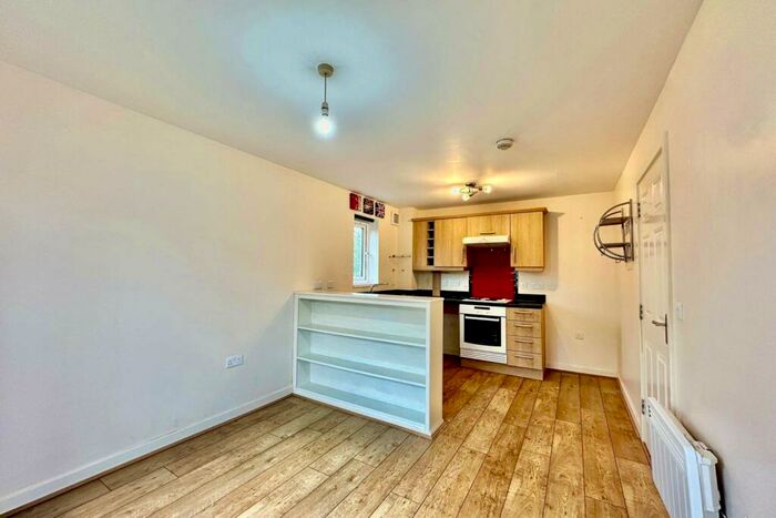 1 Bedroom Apartment For Sale In Woodheys Park, Kingswood, Hull, HU7