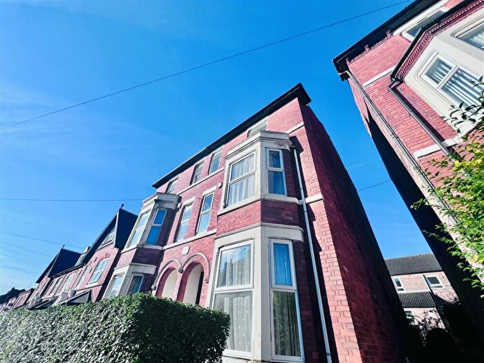 5 Bedroom House To Rent In Burford Road, Nottingham, NG7