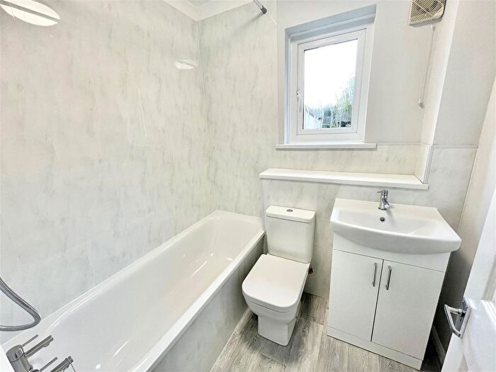 2 Bedroom End Of Terrace House To Rent In Rosehip Close, Woolwell, Plymouth, PL6