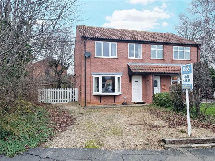 3 Bedroom Semi-Detached House For Sale In Ancaster Drive, Sleaford, NG34