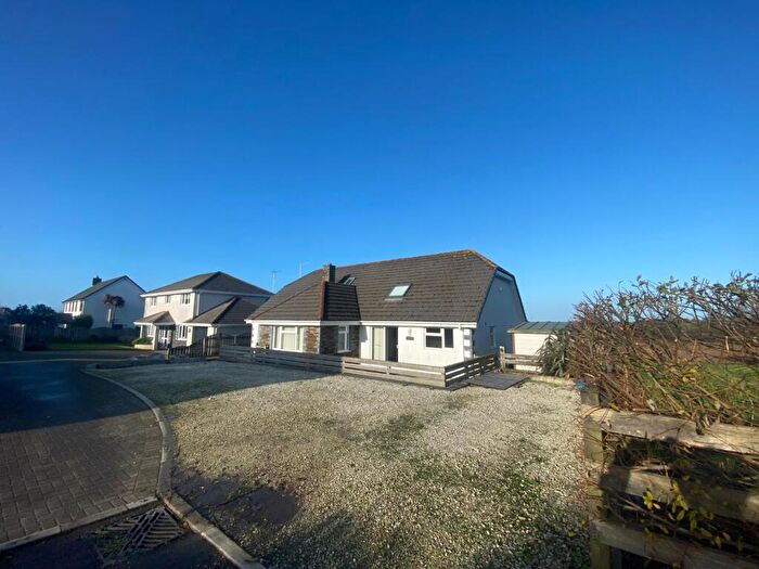 4 Bedroom House To Rent In St. Issey, PL27