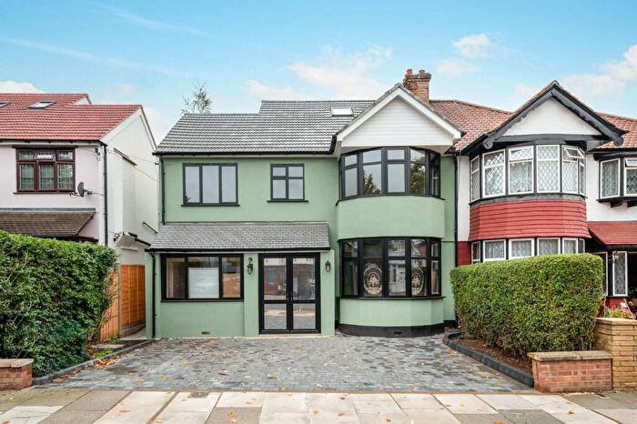 4 Bedroom Semi-Detached House To Rent In Park Avenue North, Dollis Hill, London, NW10