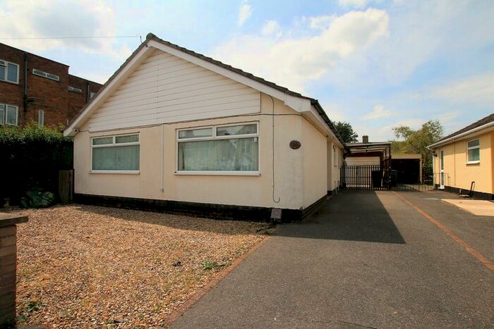 3 Bedroom Detached Bungalow To Rent In Grounds Avenue, March, PE15