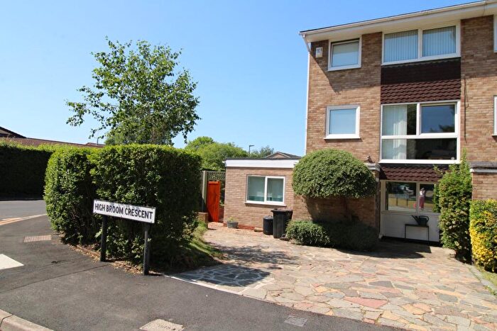 4 Bedroom Town House For Sale In High Broom Crescent, West Wickham, BR4