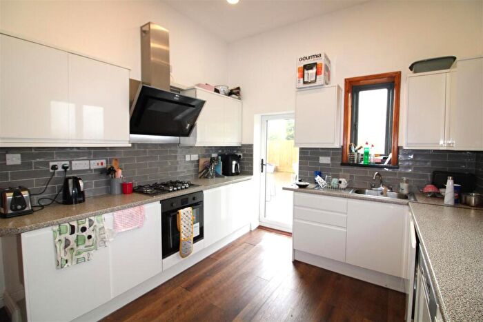 6 Bedroom House To Rent In Trent Boulevard, West Bridgford, Nottingham, NG2