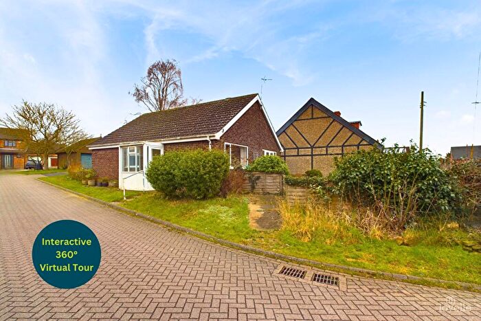 2 Bedroom Detached Bungalow For Sale In Barton Lane, Barrow-upon-Humber, North Lincolnshire, DN19