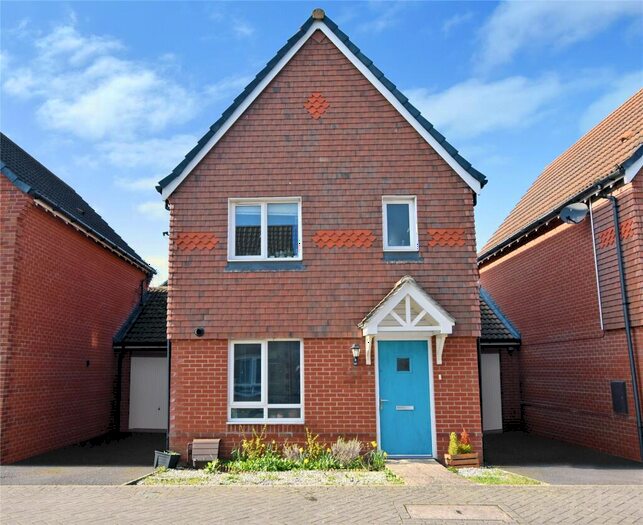 3 Bedroom Semi-Detached House To Rent In Hazel Gardens, Didcot, Oxfordshire, OX11