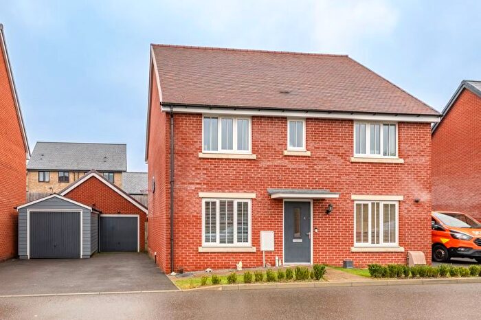 4 Bedroom Detached House For Sale In Meadow Grass Lane, Ridgewood, Uckfield, TN22