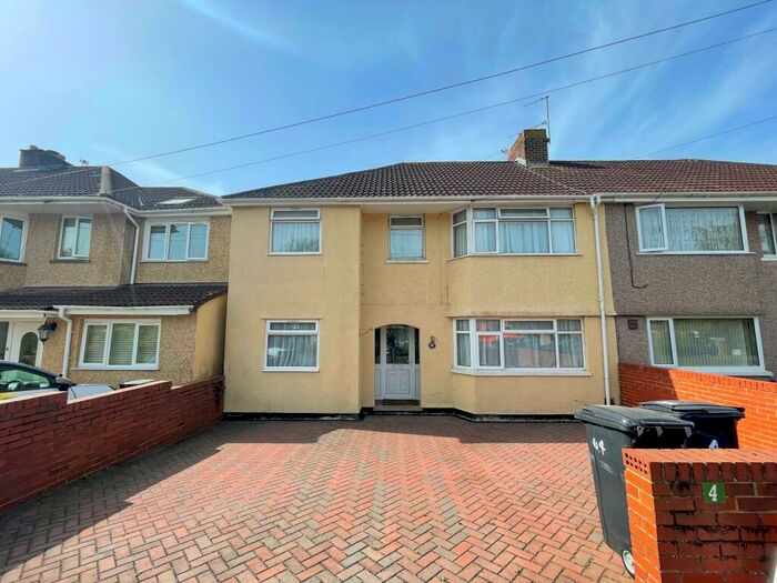 6 Bedroom Semi-Detached House To Rent In Dryleaze Road, Stapleton, Bristol, BS16