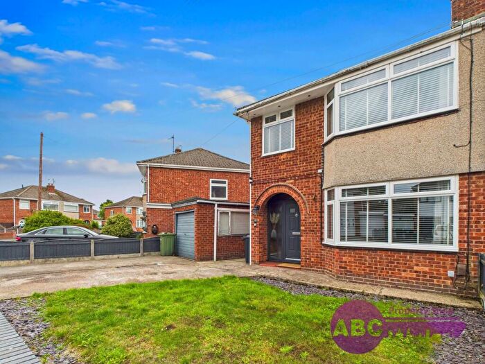 3 Bedroom Semi-Detached House To Rent In Knowle Close, Great Sutton, Ellesmere Port, CH66