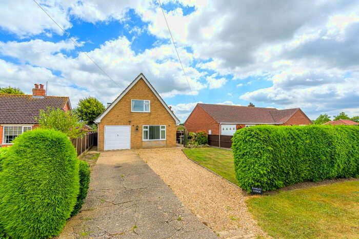 3 Bedroom Detached House For Sale In Cul De Sac, Stickford, PE22