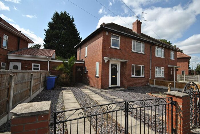 3 Bedroom Semi-Detached House To Rent In Parkway North, Wheatley, Doncaster, DN2