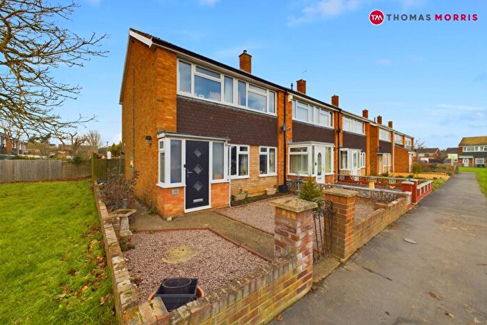 3 Bedroom End Of Terrace House For Sale In Gordon Road, Little Paxton, St. Neots, Cambridgeshire, PE19