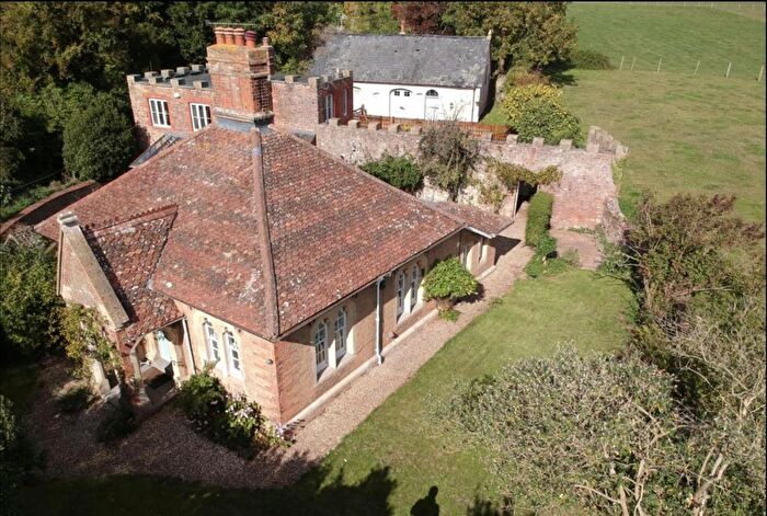 2 Bedroom Detached House To Rent In Heathfield, Taunton, TA4