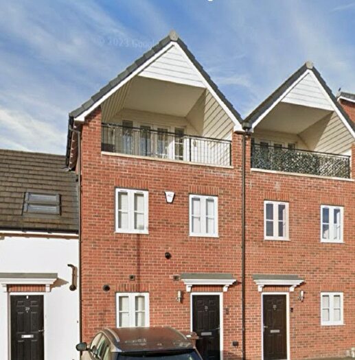 3 Bedroom Terraced House To Rent In Grove Street, Castleford, West Yorkshire, WF10