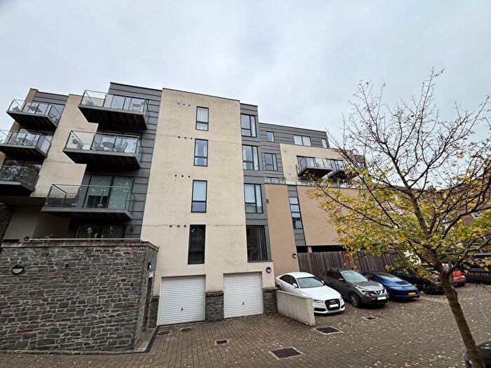 1 Bedroom Flat To Rent In Hill Road, Clevedon, BS21