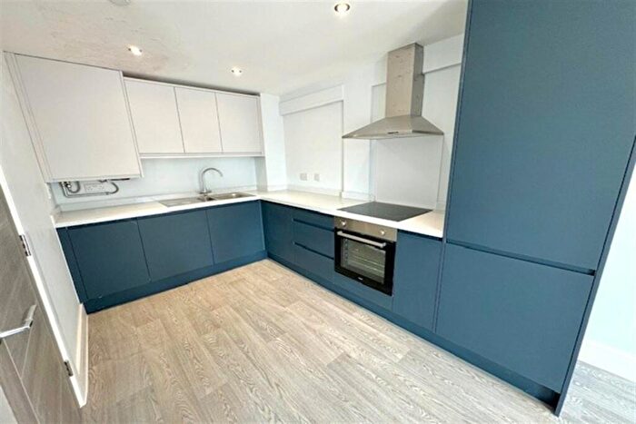 1 Bedroom Apartment To Rent In Clarendon Apartments, Canal Walk, Southampton, SO14