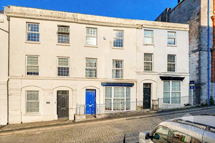 2 Bedroom Flat For Sale In Hoe Street, The Hoe, Plymouth, PL1
