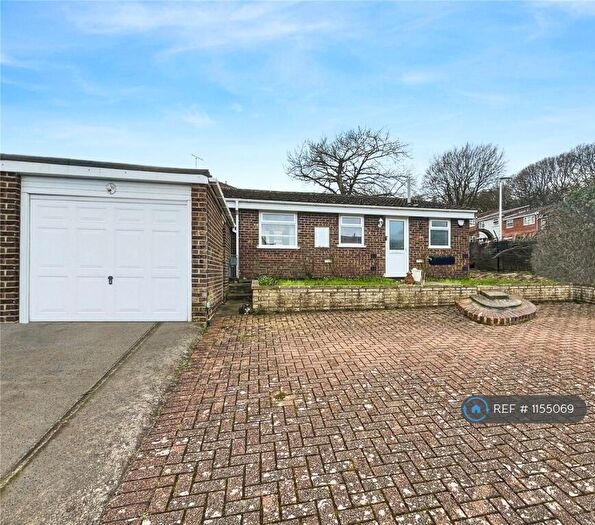 3 Bedroom Bungalow To Rent In Arundel Close, Chatham, ME5