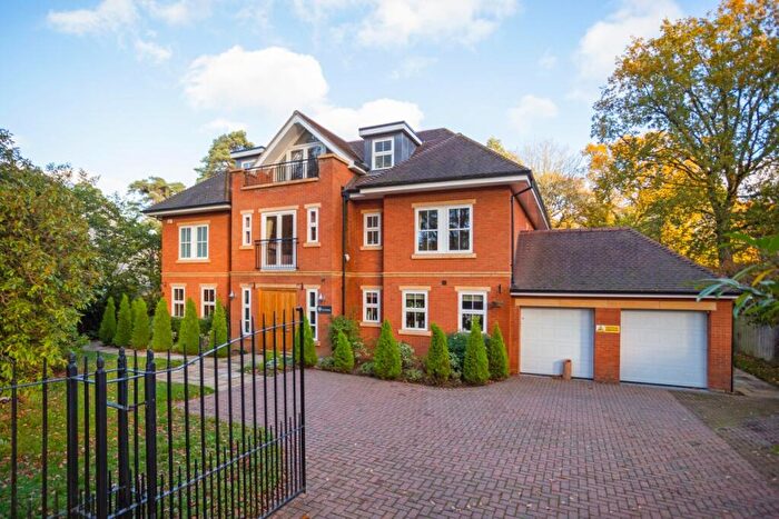 6 Bedroom Detached House To Rent In Burleigh Road, Ascot, SL5