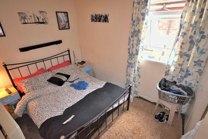 1 Bedroom Flat To Rent In Church Street, Darlaston, WS10