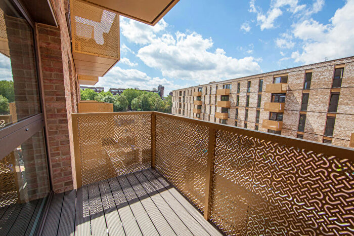 1 Bedroom Flat To Rent In Copenhagen Court, Yeoman Street, Greenland Place, Surrey Quay, SE8